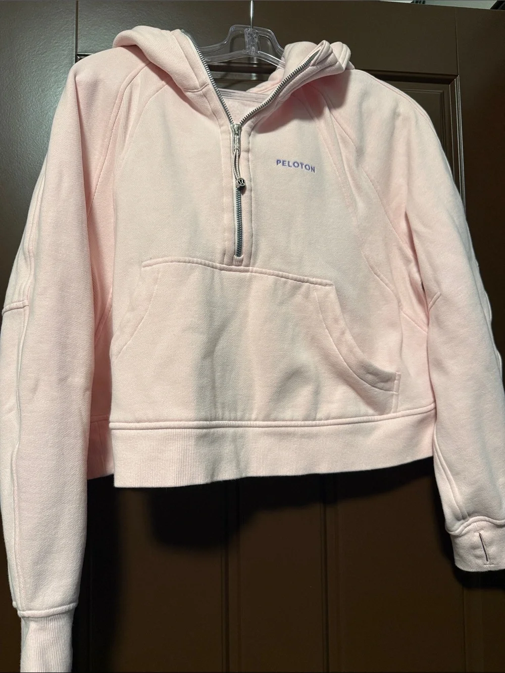 Lululemon 1/2 zip scuba